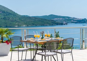 Beautiful Sea View Apartment