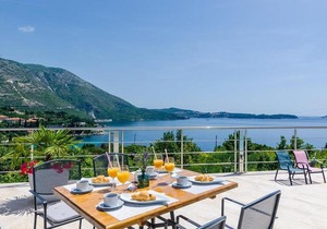 Beautiful Sea View Apartment