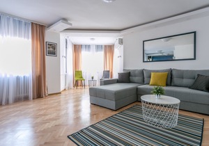 Big apartment in the city centre in Stari Grad