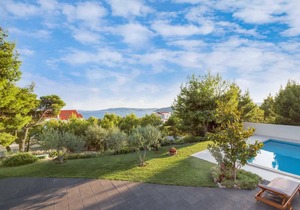 Charming villa w/ swimming pool, table tennis+ A/C