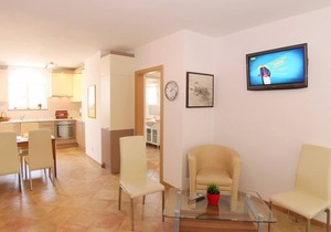 Chopin offers two bedrooms, two bathrooms, two loggias, sea views, top location