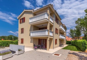 Comfortable Apartment Mike 5 with balcony