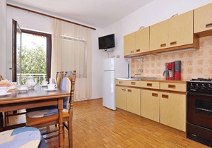 Cozy apartment in Starigrad Paklenica
