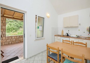 Cozy apartment in Saplunara with WiFi