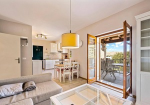 Cozy apartment in Zaboric with kitchen