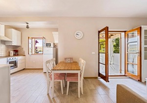 Cozy apartment in Zaboric with kitchen