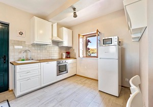 Cozy apartment in Zaboric with kitchen