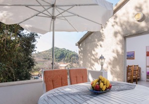 Cozy apartment in Zuljana with WiFi