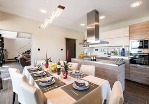 Cozy home in Galizana with kitchen