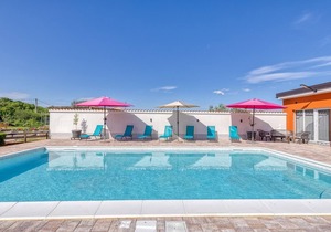 Danka with Shared Pool/One bedroom A1