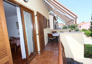 DARKO One-Bedroom Apartment with Balcony 2