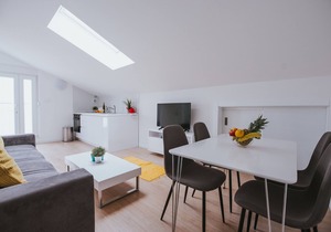 Deluxe Apartment with Pool and Free WIFI