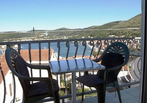 Ferienwohnungen Mato - free barbecue: in Island Vis