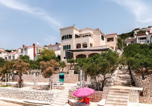 Gorgeous apartment in Okrug Donji