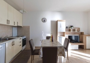 Gorgeous apartment in Klek with WiFi