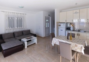 Gorgeous apartment in Klek with WiFi
