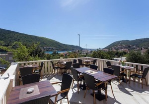 guest house rosa bianca - double or twin room with partial sea view 1