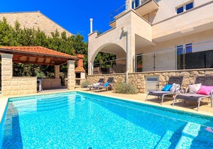 Hedera Estate, Villa Hedera X