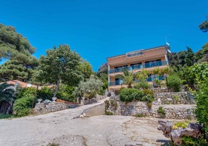 Holiday apartment only 30 m from the beach