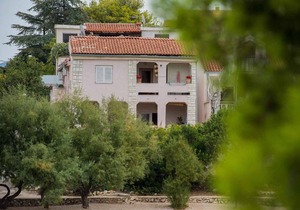 Holiday apartment 10 m from the beach