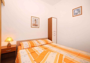 Holiday apartment 10 m from the beach