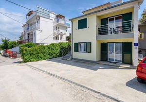 Holiday apartment 30 m from the sea
