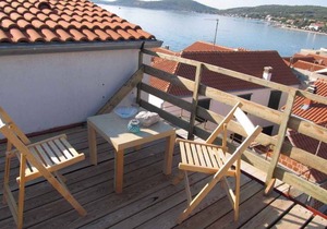 Holiday apartment 50 m from the beach