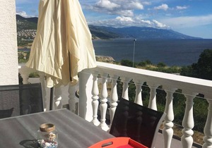 Holiday apartment 70 m from the sea