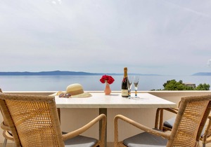 Holiday apartment Drasnice for 2 - 4 persons with 2 bedrooms - Holiday apartment in one or multi-fam
