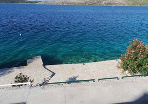Holiday apartment facing the sea with terrace