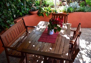 Holiday apartment 30 m from the sea