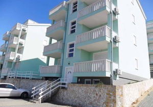 Holiday apartment with pool and sea view