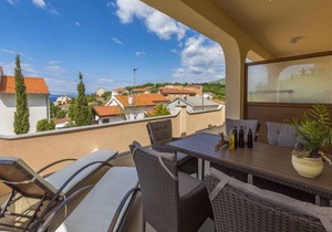 Holiday apartment with air conditioning and WiFi
