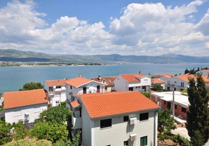 Holiday apartment with use of pool