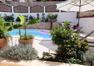 Holiday apartment with use of pool