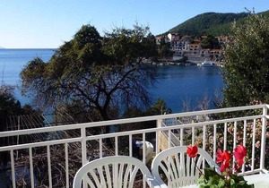 Holiday apartment with sea view