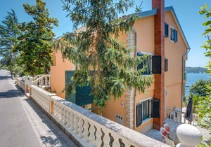 Holiday apartment mit Balkon und Meerblick