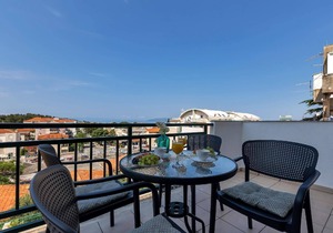 Holiday apartment Makarska for 1 - 6 persons with 2 bedrooms - Holiday house