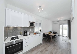 Holiday apartment mit Klimaanlage und Pool