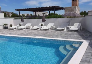 Holiday apartment mit Klimaanlage und Pool