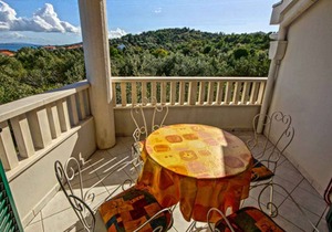 Holiday apartment only 100 meters from the beach