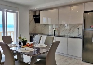 Holiday apartment Omiš for 1 - 5 persons with 2 bedrooms - Holiday apartment