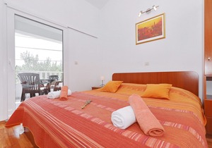 Holiday apartment only 100 meters from the beach