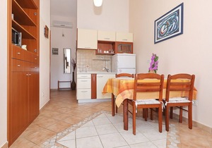 Holiday apartment only 100 meters from the beach