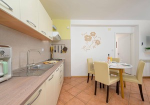 Holiday apartment Pula for 1 - 4 persons with 2 bedrooms - Row house