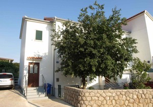 Holiday apartment with large balcony and barbecue