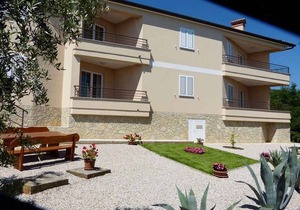 Holiday apartment with balcony and sea view