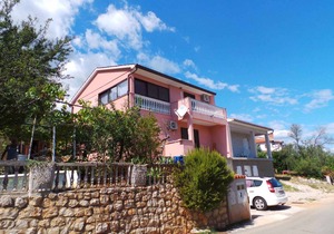 Holiday apartment with sea view