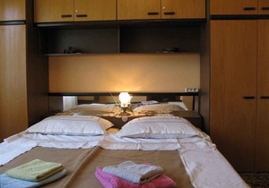 Holiday apartment with air conditioning and terrace