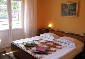 Holiday apartment with air conditioning and terrace